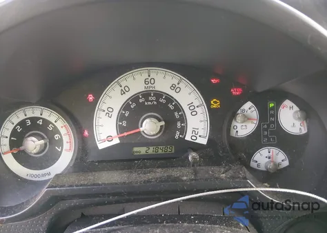 2007 Toyota Fj Cruiser z USA, uszkodzony, nr VIN JTEBU11F070084400